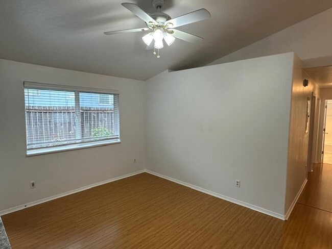 Photo - Duplex for rent