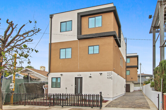 Photo - 1139 S Lorena St Apartamentos Unidad 1139