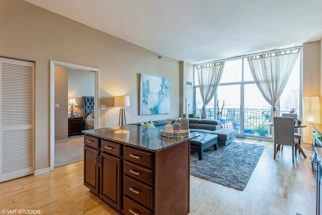 Photo - 1600 S Indiana Ave Unidad 706