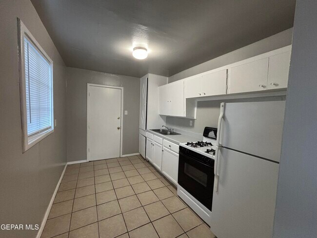 Photo - 3906 Harrison Ave Unit 1