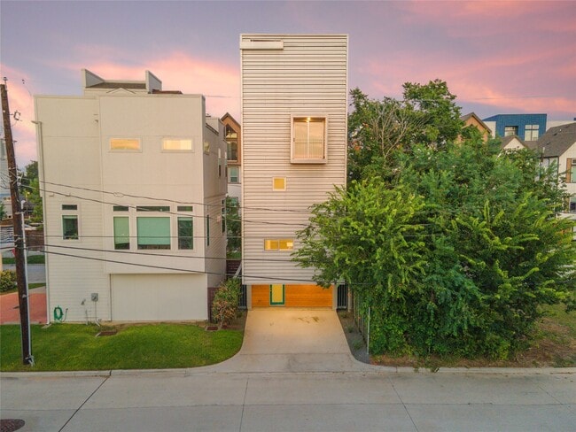 Building Photo - 1315 Lakin St Rental