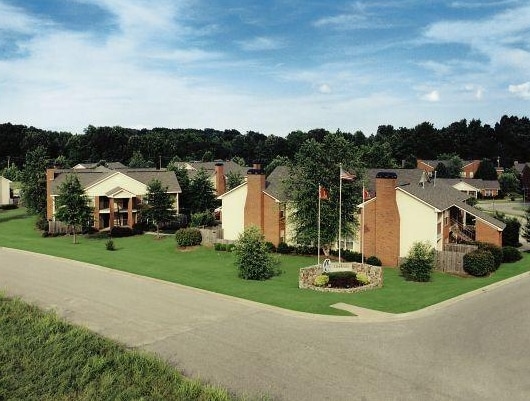 Creekside Apartments - Creekside Apartments