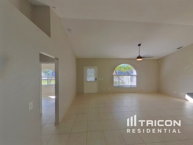 Photo - 25410 Rancagua Dr
