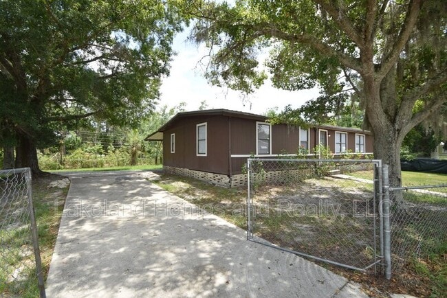 Photo - 2416 Kyle St