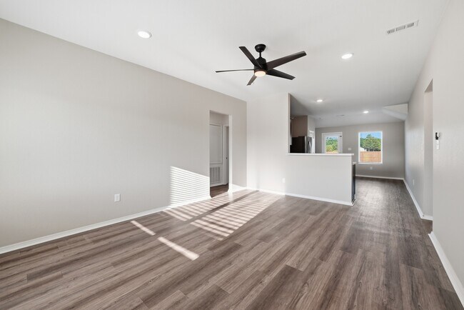 19 Farmhouse Cir