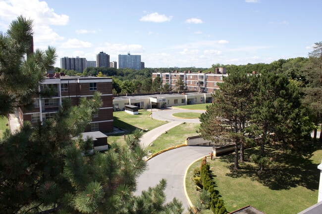 Building Photo - Heath Residences