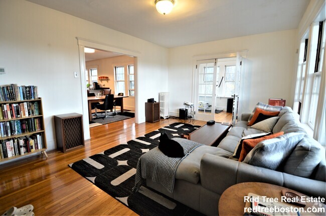 Building Photo - 251 Chestnut Ave Unit 3 Rental