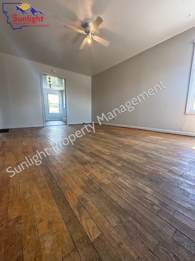 Building Photo - 2 Bed & 1 Bath Unit in Laurel