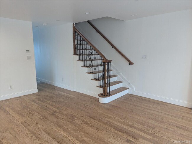 Photo - 62 Forest Row