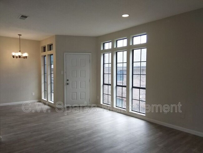 Photo - 6248 Oram St Unit #3
