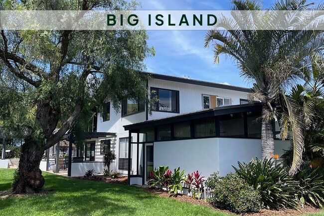 Building Photo - One of a Kind! Furnished 3+ Bedroom 3 Bath... Rental