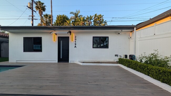 Building Photo - 2019 Chilton Dr Unit 2019 Chilton Dr  A