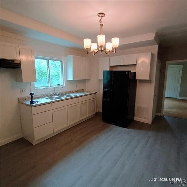 Building Photo - 227 Hixson Ave