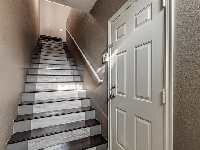 Photo - 6162 N Brookline Ave Unit 22