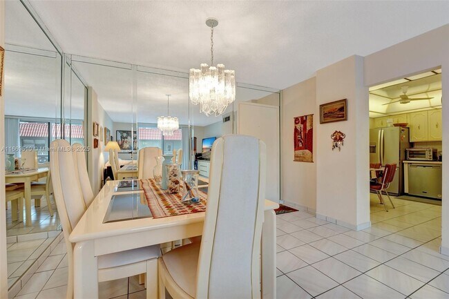 Building Photo - 3113 S Ocean Dr Unit 402 Rental