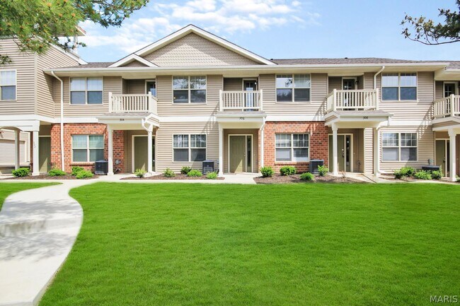 Building Photo - 302 Starwood Dr