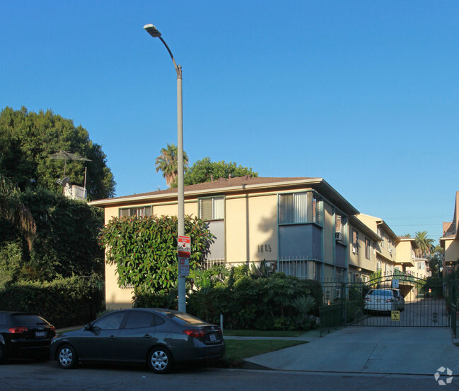 Building Photo - 1845 Garfield Place Rental