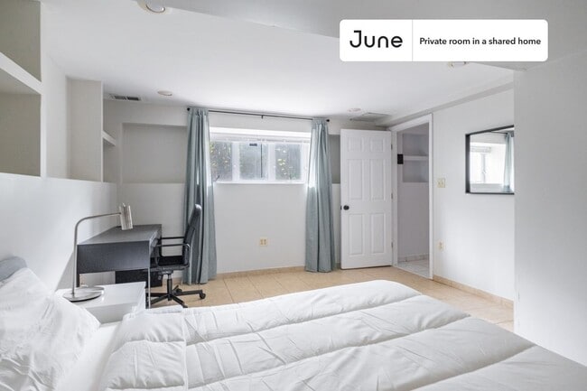 Photo - Room in Shared 5 bed/3 bath home Unit A