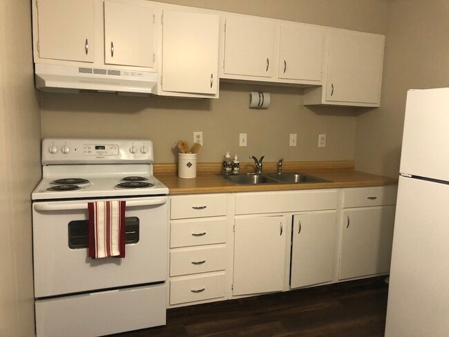 Brookhaven Apartments