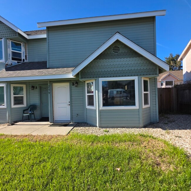 Photo - 2179 Beebee St