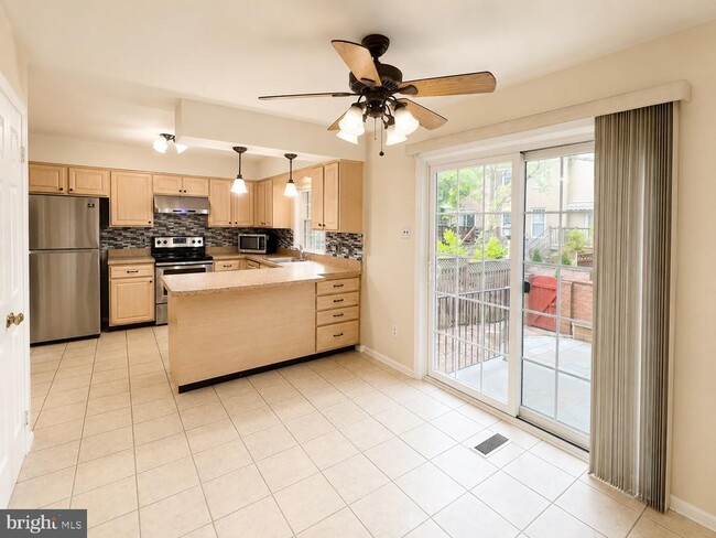 Photo - 9316 Arlington Blvd