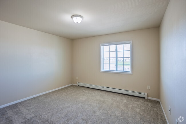 2BR, 2BA - 1,057SF - Primary Bathroom