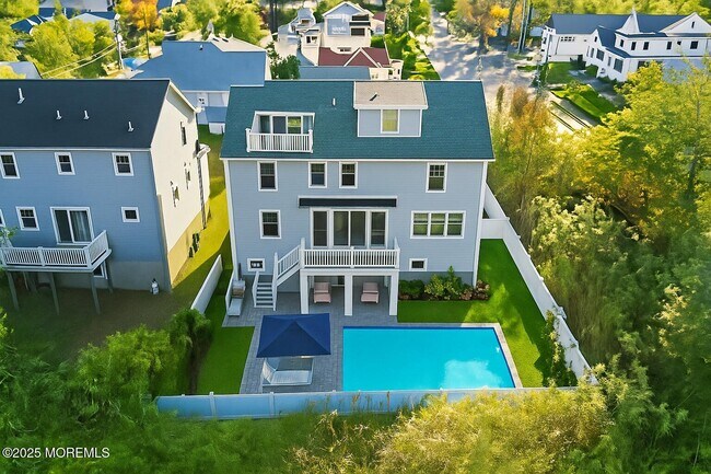 382 Western Ave