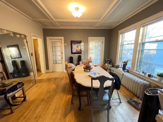 Photo - AVAILABLE JUNE - Spacious 6 Bed 1.5 Bath Home near Campus