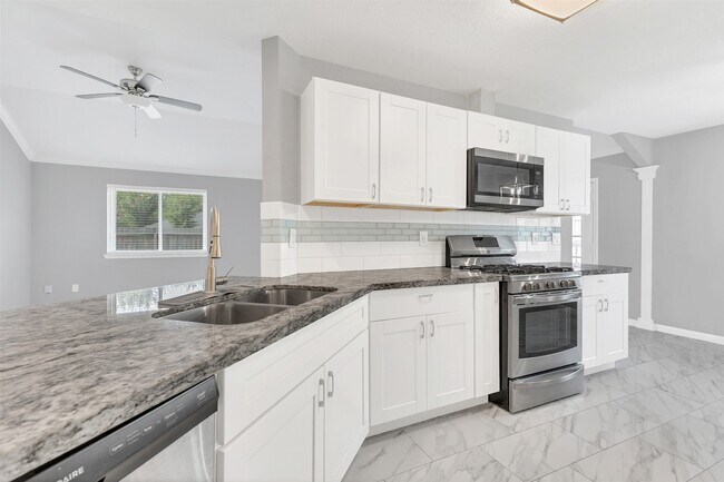 Photo - 6923 Creek Village Dr