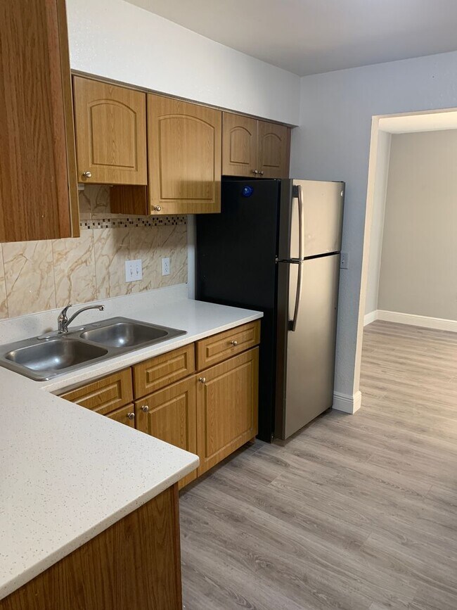 Photo - FOR RENT!!! SPACIOUS 3 BEDROOM 2 BATHROOM ...