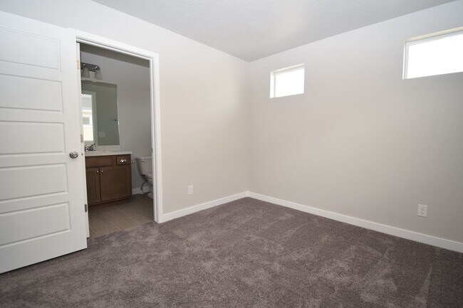 Photo - Modern 3 Bed, 3.5 Bath Townhome for Rent!!!