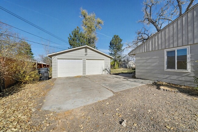 Photo - 5055 E Dartmouth Ave