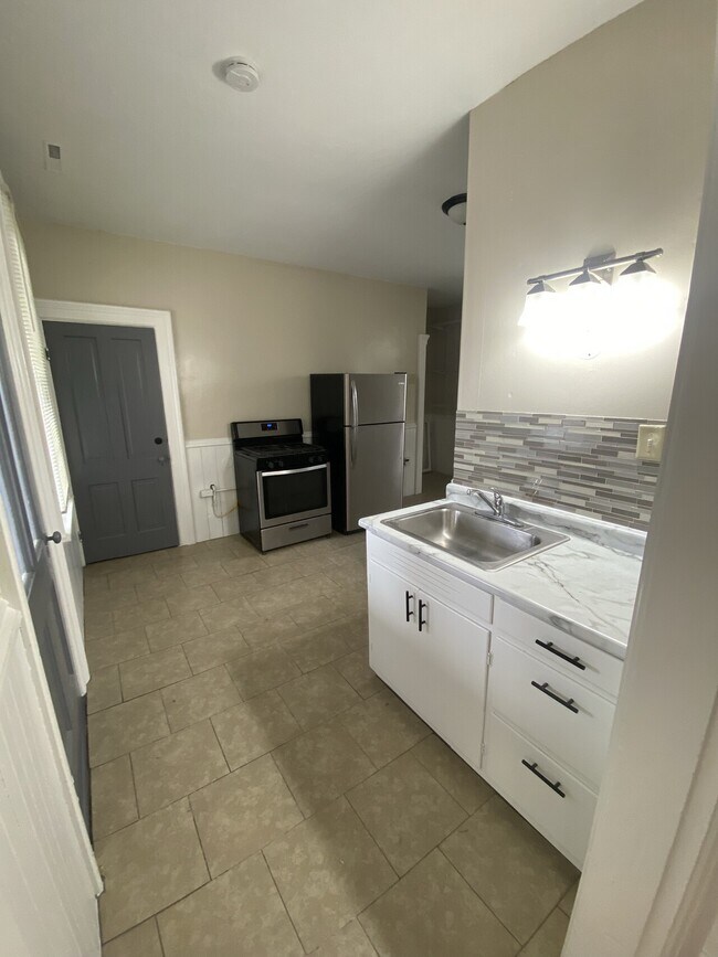 Photo - 2403 W. Stafford Apartments, LLC Unit 2