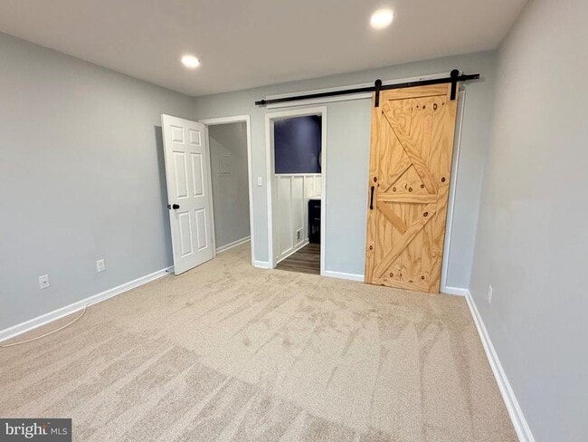 Photo - 104 Sandstone Ct