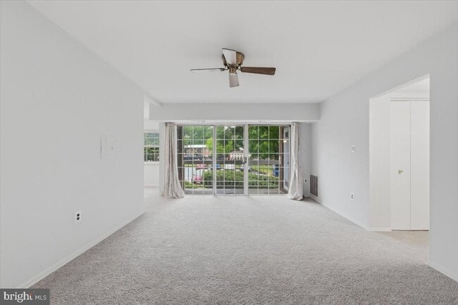 Photo - 1923 Wilson Ln Unit 201