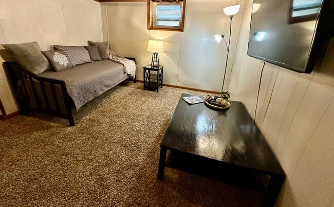 Photo - 1200 N Orange St Unit Basement Studio #4