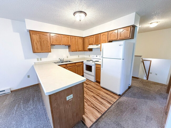 Photo - 2820 Edgewood Dr