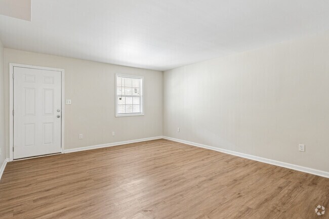 2BR, 1BA - 846SF - Living Room