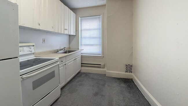 Photo - 169 W Norris St Unit Apt#4