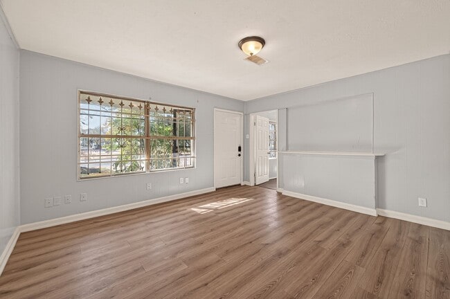 Photo - 5315 Bellfort Ave