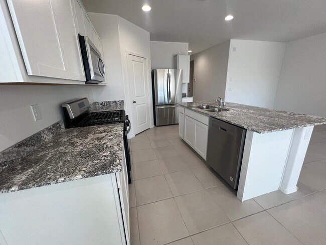 Photo - 15645 W Desert Hollow Dr