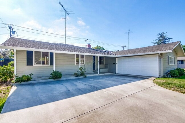 Photo - 1534 Crespi Dr