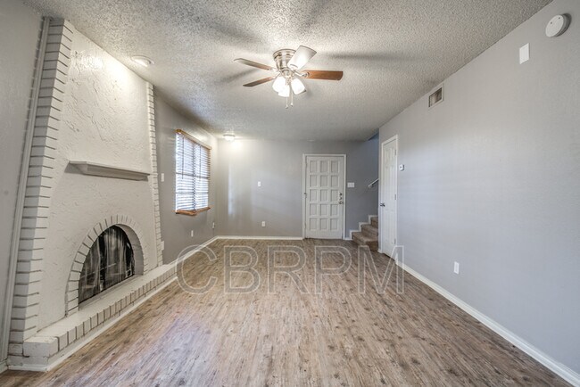 Photo - 5330 Kenosha Ave