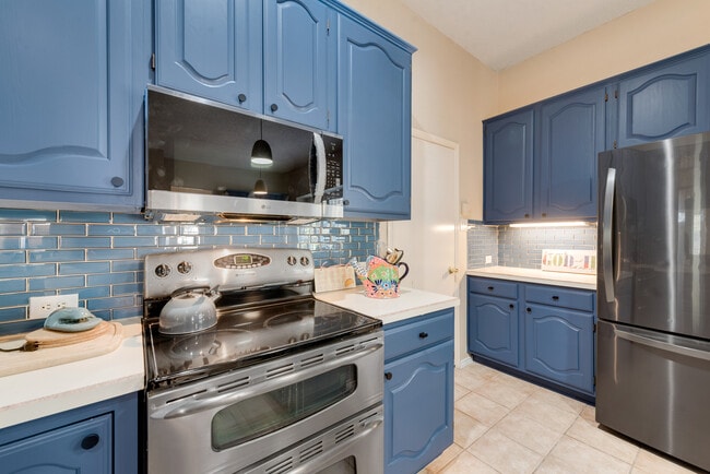 Photo - 1300 Winnipeg Dr