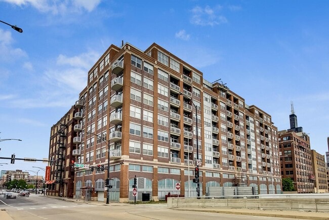 Building Photo - 933 W Van Buren St Unit 616 Rental