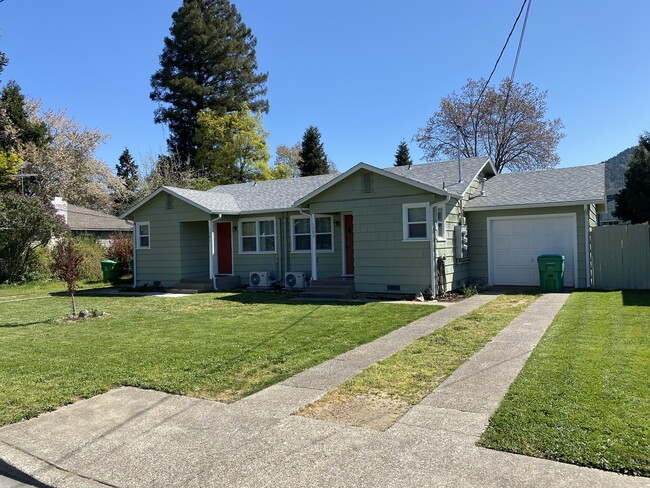 Photo - 1583 Cloverlawn Dr Townhome