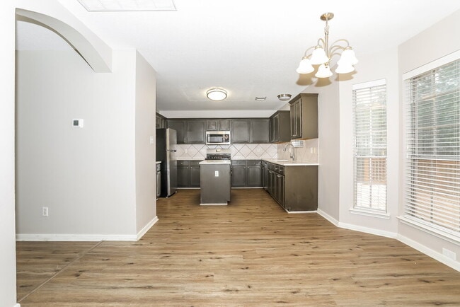 Photo - 740 Pateway Ct