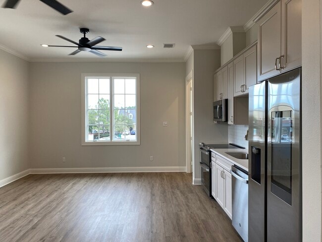 Photo - 1946 Chestnut Pk Ln