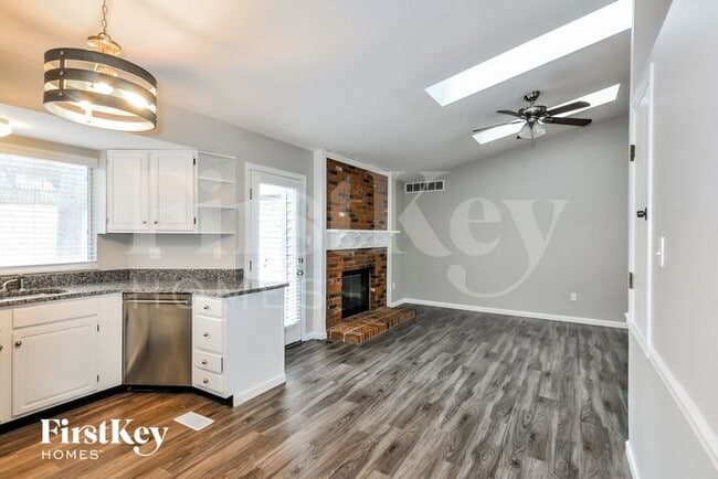 Photo - 16609 Green Pines Dr