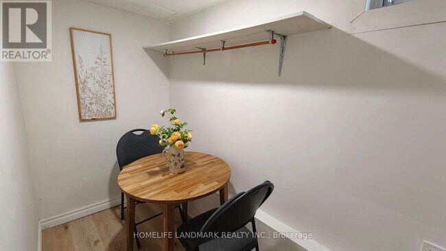 Photo - 385 Marybay Crescent